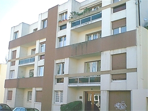 t2 à la location -   63000  CLERMONT FERRAND, surface 45 m2 location t2 - UBI454580309